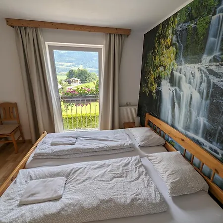 Haus Kathan Couette-café 3*