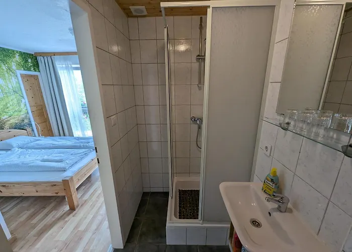 Haus Kathan 3* Kamering